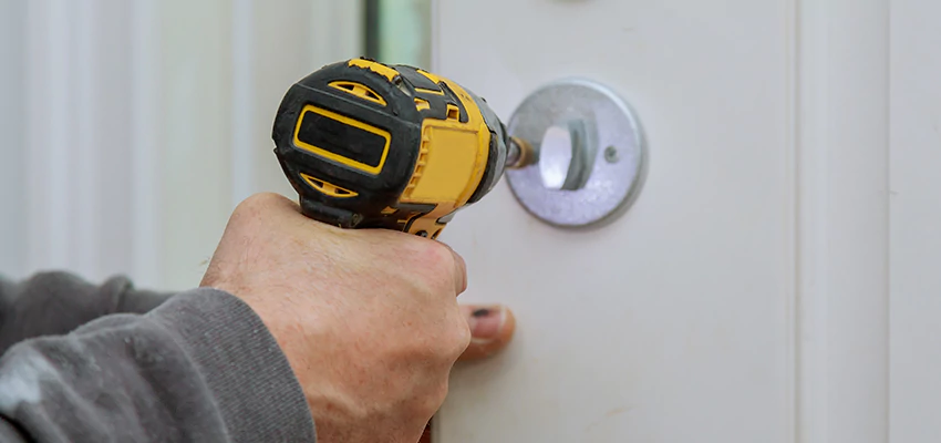 Street Locksmith For Smart Lock Repair in Coronado, CA