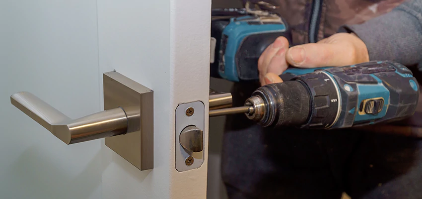 Broken Door Handle Lock Repair in Coronado, California